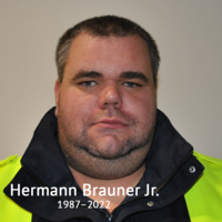Porträt Hermann Brauner mit Geburtsjahr und Todesjahr