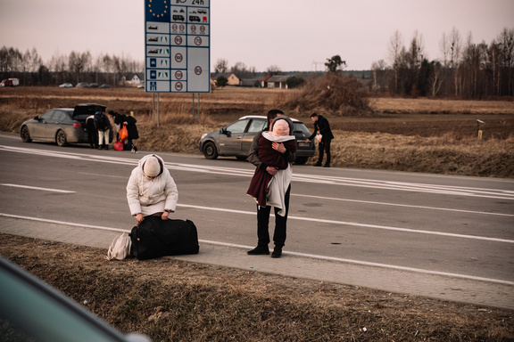 Eine Familie auf der Flucht