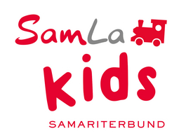 Logo von SamLa Kids, Samariterbund in roter Schrift mit einer Lokomotive.