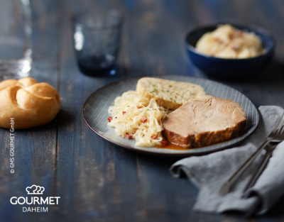 Vom Fleisch, über die Eier bis hin zur Milch – mit GOURMET Daheim haben wir einen kulinarischen Partner an unserer Seite, der Qualität und Regionalität hochhält.