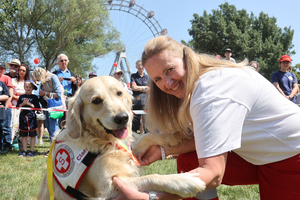 Frau mit Hund